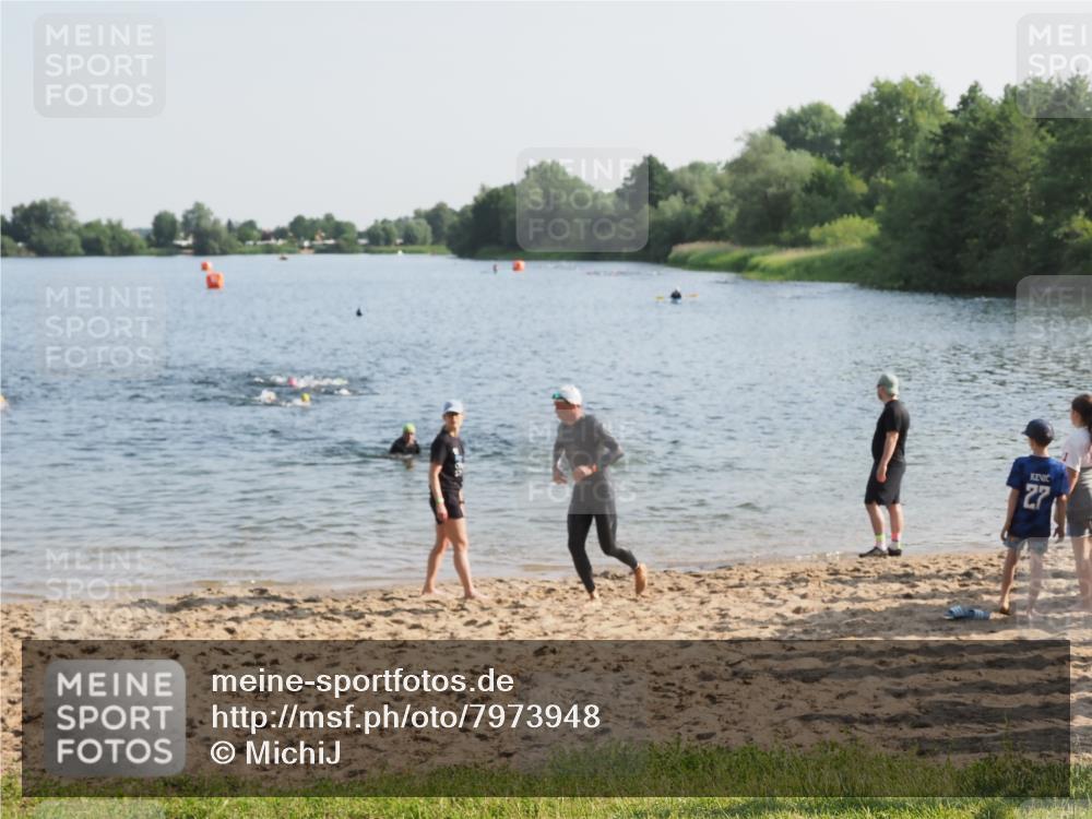 21.06.2025 - 27. Vierlanden-Triathlon MichiJ http://msf.ph/oto/7973948 15.06.2026 08:38:46 Schwimmen 2, 182 meine-sportfotos.de