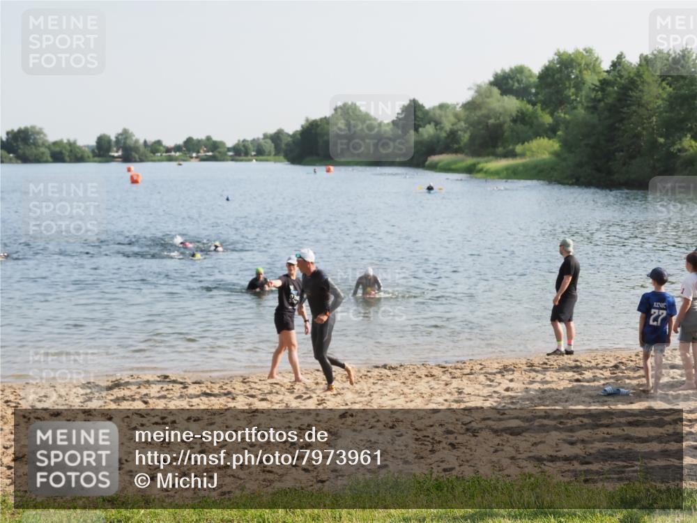 21.06.2025 - 27. Vierlanden-Triathlon MichiJ http://msf.ph/oto/7973961 15.06.2026 08:38:46 Schwimmen 2, 182 meine-sportfotos.de