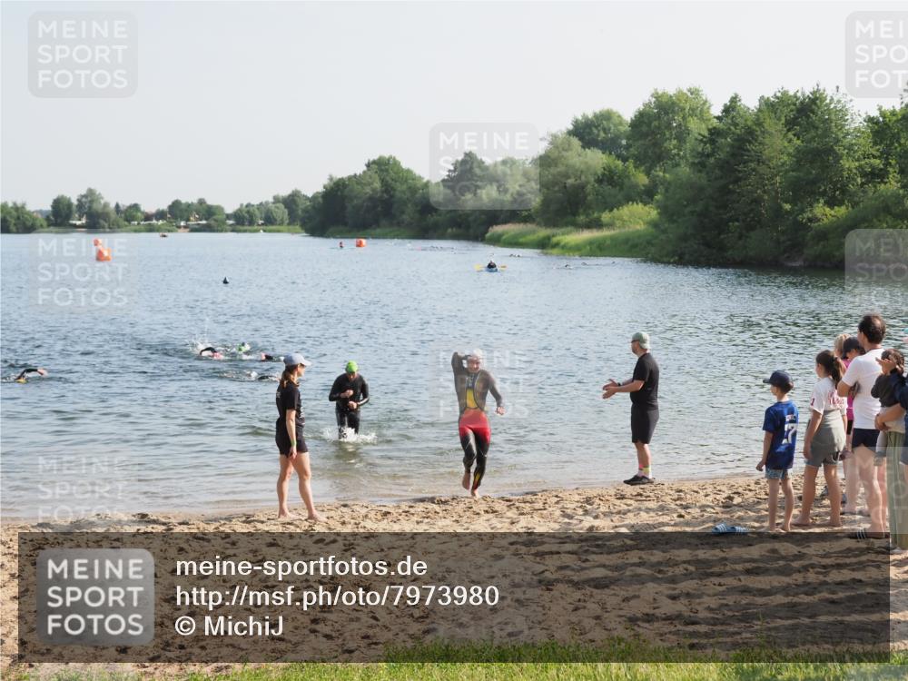 21.06.2025 - 27. Vierlanden-Triathlon MichiJ http://msf.ph/oto/7973980 15.06.2026 08:38:52 Schwimmen 94, 182 meine-sportfotos.de