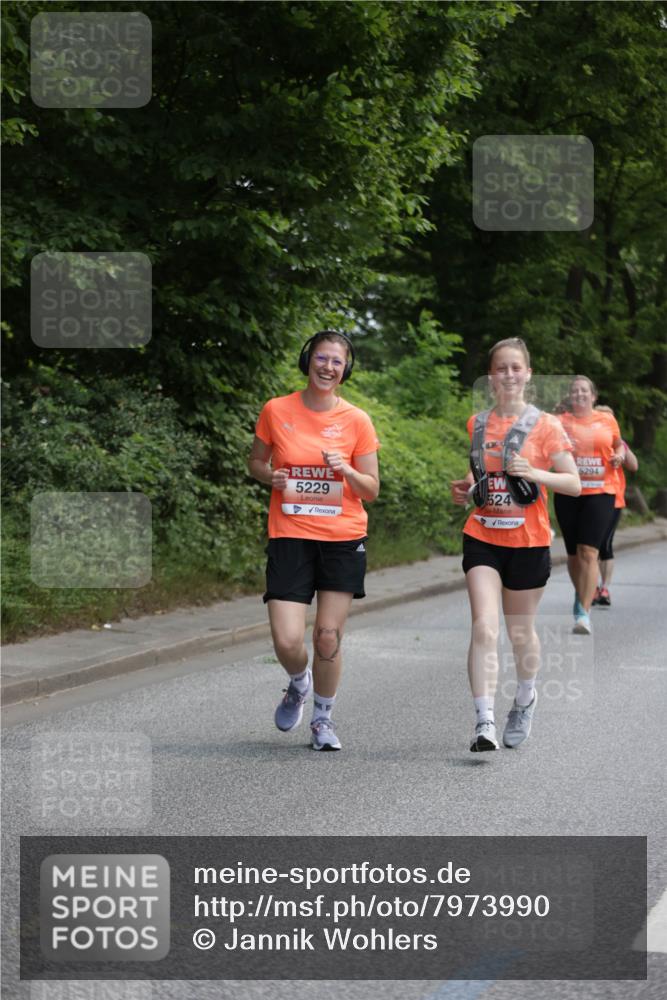 15.06.2025 - REWE Women's Run Jannik Wohlers http://msf.ph/oto/7973990 15.06.2025 10:08:41 Laufen 5229, 524, 5294 meine-sportfotos.de