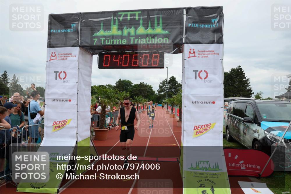 15.06.2025 - 7 Türme Triathlon Michael Strokosch http://msf.ph/oto/7974006 15.06.2025 14:06:08 Ziel 657, 743, 1044, 1136 meine-sportfotos.de