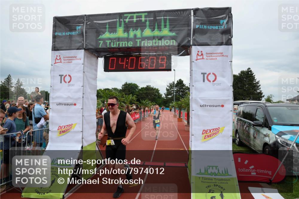 15.06.2025 - 7 Türme Triathlon Michael Strokosch http://msf.ph/oto/7974012 15.06.2025 14:06:08 Ziel 657, 743, 1044, 1136 meine-sportfotos.de
