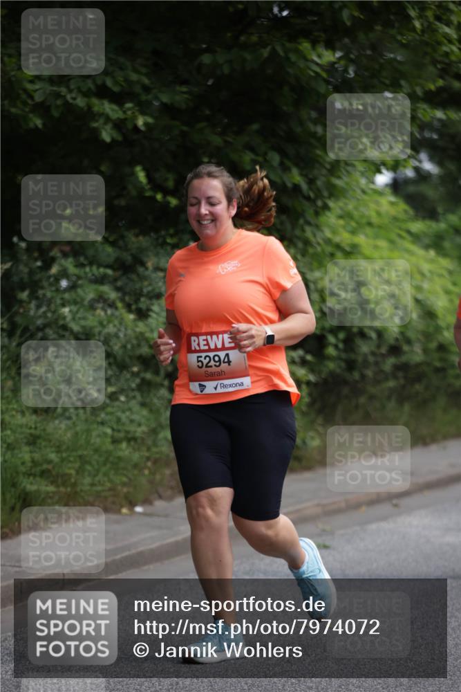15.06.2025 - REWE Women's Run Jannik Wohlers http://msf.ph/oto/7974072 15.06.2025 10:08:44 Laufen 5294 meine-sportfotos.de