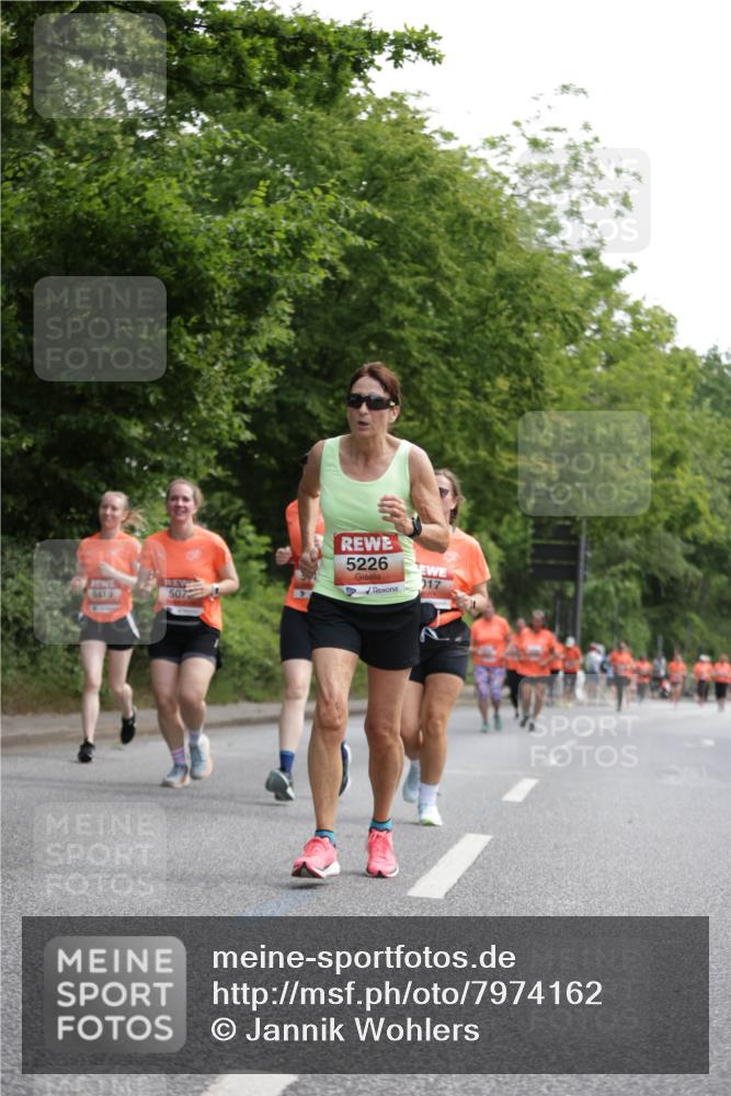 15.06.2025 - REWE Women's Run Jannik Wohlers http://msf.ph/oto/7974162 15.06.2025 10:08:51 Laufen 5419, 5226 meine-sportfotos.de
