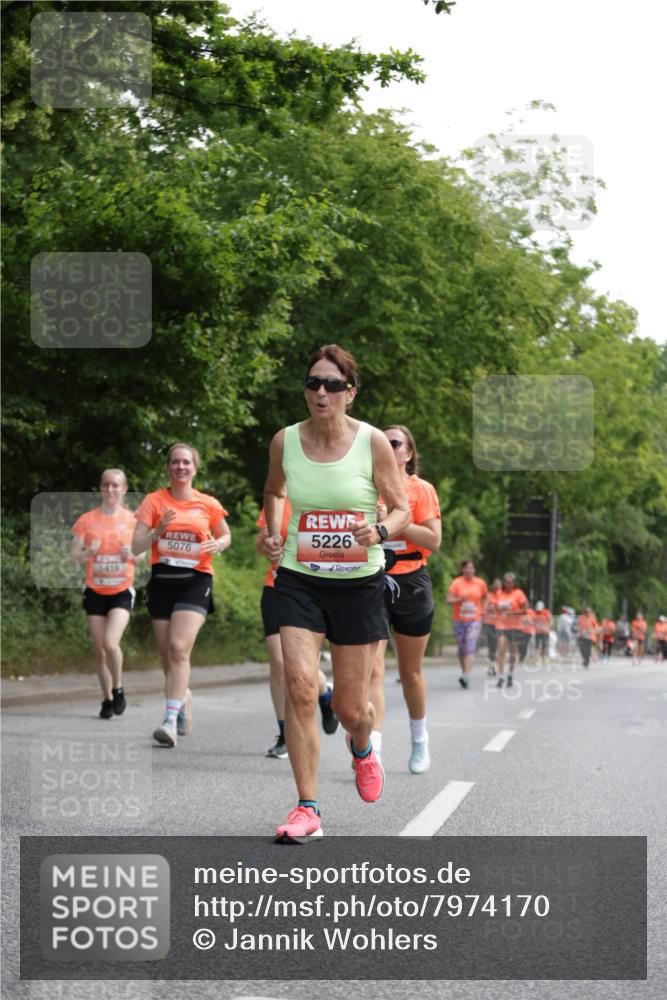 15.06.2025 - REWE Women's Run Jannik Wohlers http://msf.ph/oto/7974170 15.06.2025 10:08:51 Laufen 5226, 5076, 5419 meine-sportfotos.de