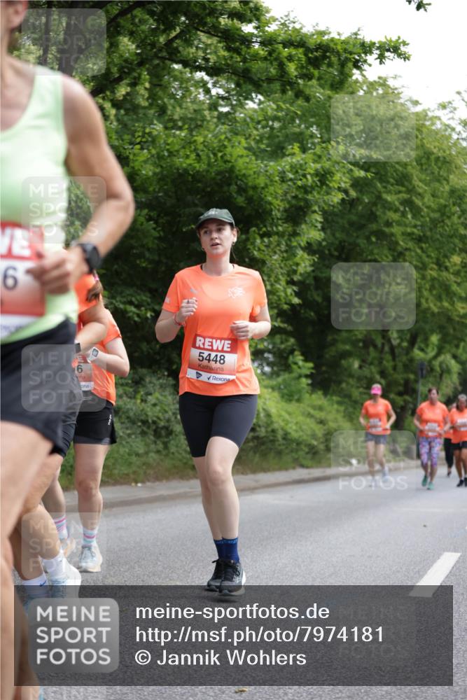 15.06.2025 - REWE Women's Run Jannik Wohlers http://msf.ph/oto/7974181 15.06.2025 10:08:52 Laufen 65, 6, 5448 meine-sportfotos.de