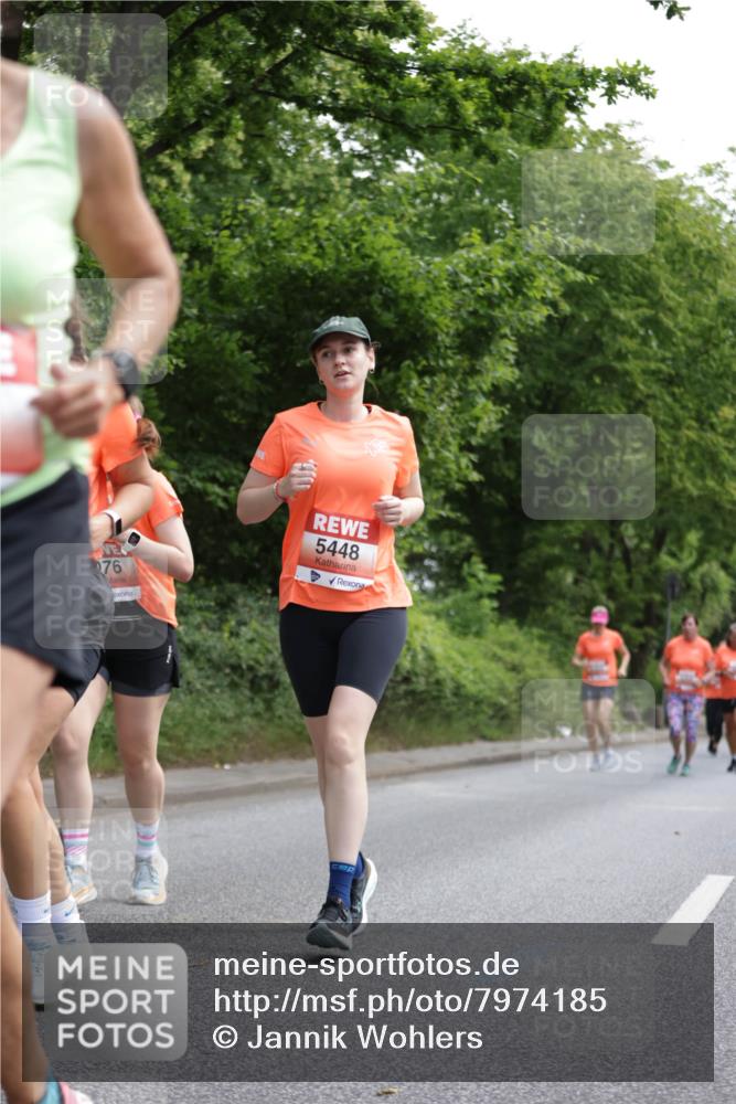 15.06.2025 - REWE Women's Run Jannik Wohlers http://msf.ph/oto/7974185 15.06.2025 10:08:53 Laufen 76, 5448 meine-sportfotos.de