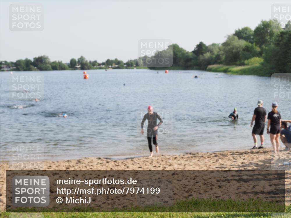 21.06.2025 - 27. Vierlanden-Triathlon MichiJ http://msf.ph/oto/7974199 15.06.2026 08:39:15 Schwimmen 120, 132, 165 meine-sportfotos.de