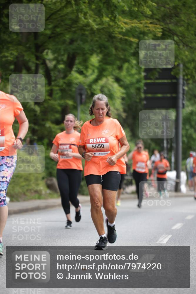 15.06.2025 - REWE Women's Run Jannik Wohlers http://msf.ph/oto/7974220 15.06.2025 10:08:56 Laufen 5550 meine-sportfotos.de