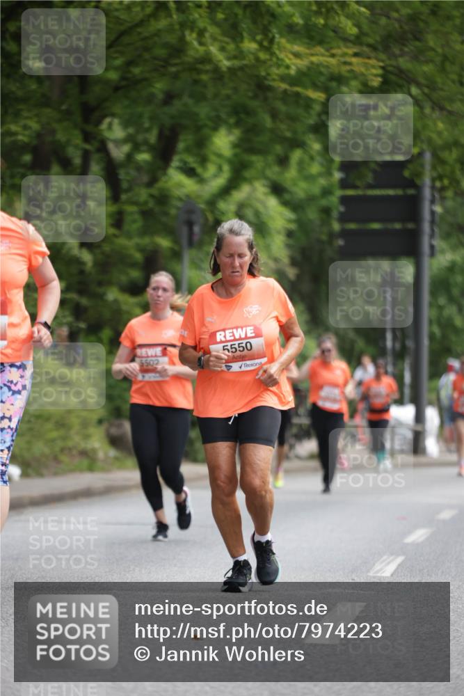 15.06.2025 - REWE Women's Run Jannik Wohlers http://msf.ph/oto/7974223 15.06.2025 10:08:56 Laufen 5550, 5502 meine-sportfotos.de