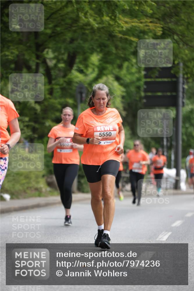 15.06.2025 - REWE Women's Run Jannik Wohlers http://msf.ph/oto/7974236 15.06.2025 10:08:56 Laufen 5502, 5550 meine-sportfotos.de