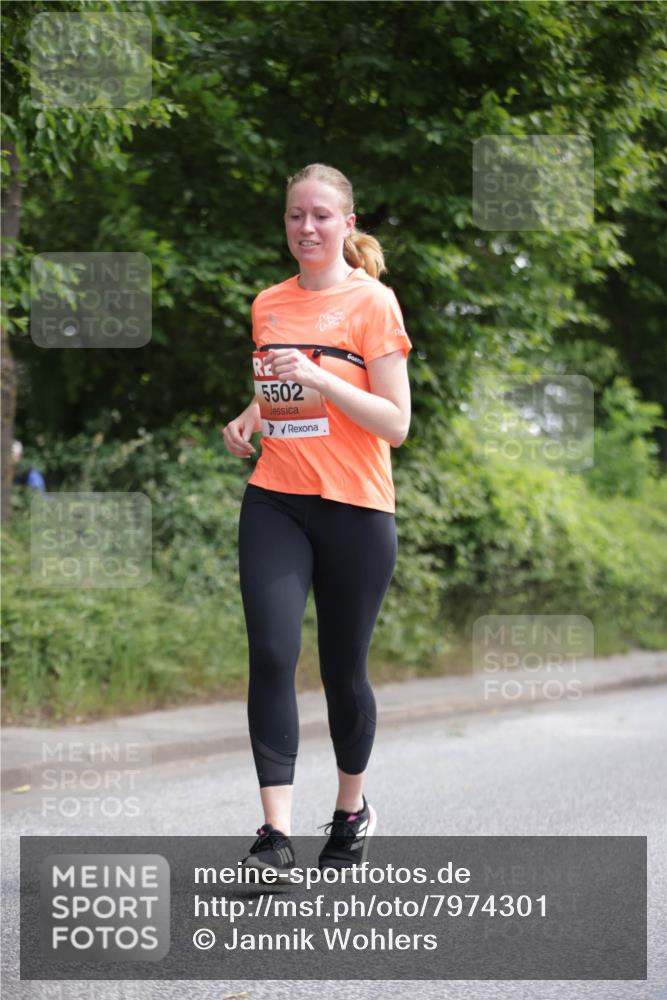 15.06.2025 - REWE Women's Run Jannik Wohlers http://msf.ph/oto/7974301 15.06.2025 10:09:02 Laufen 5502 meine-sportfotos.de