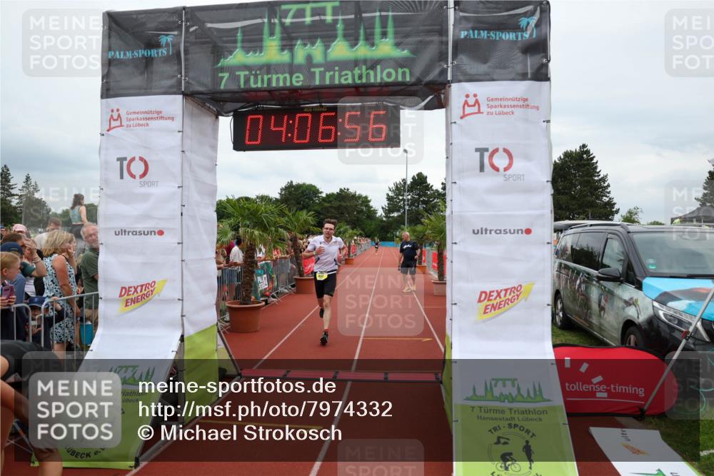 15.06.2025 - 7 Türme Triathlon Michael Strokosch http://msf.ph/oto/7974332 15.06.2025 14:06:56 Ziel 832, 928 meine-sportfotos.de