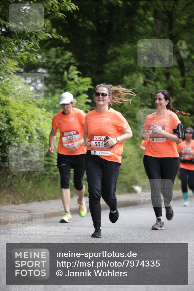 15.06.2025 - REWE Women's Run Jannik Wohlers http://msf.ph/oto/7974335 15.06.2025 10:09:05 Laufen 5023, 5018, 540 meine-sportfotos.de