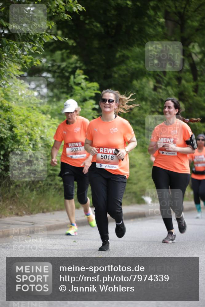 15.06.2025 - REWE Women's Run Jannik Wohlers http://msf.ph/oto/7974339 15.06.2025 10:09:05 Laufen 5023, 5018 meine-sportfotos.de