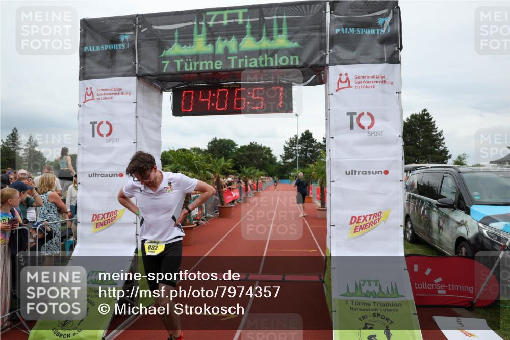 15.06.2025 - 7 Türme Triathlon Michael Strokosch http://msf.ph/oto/7974357 15.06.2025 14:06:57 Ziel 832, 928 meine-sportfotos.de
