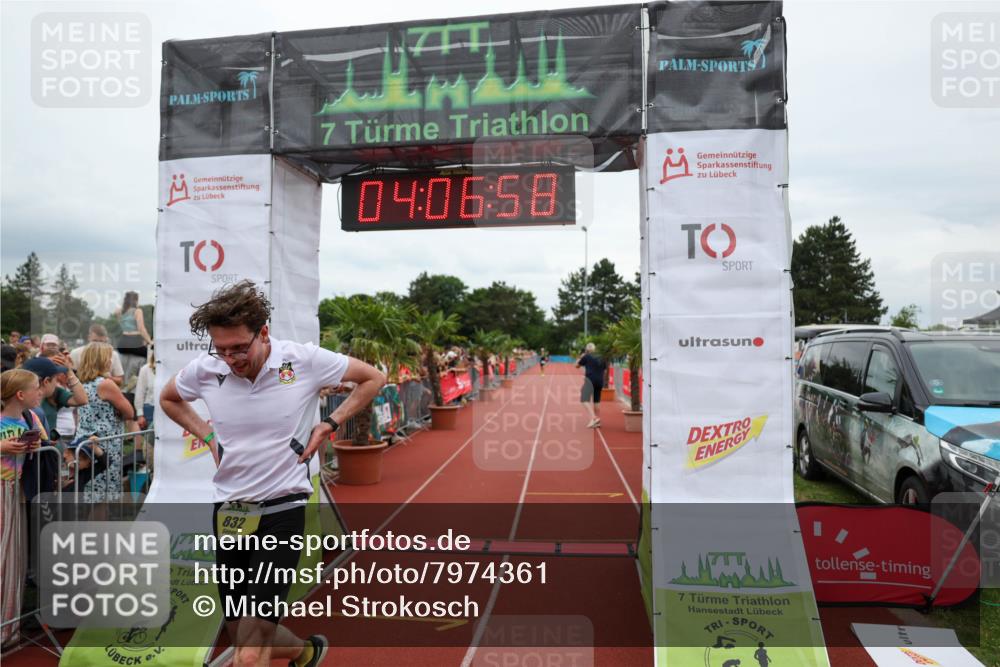 15.06.2025 - 7 Türme Triathlon Michael Strokosch http://msf.ph/oto/7974361 15.06.2025 14:06:57 Ziel 832, 928 meine-sportfotos.de