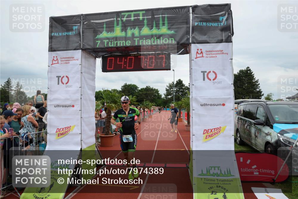 15.06.2025 - 7 Türme Triathlon Michael Strokosch http://msf.ph/oto/7974389 15.06.2025 14:07:07 Ziel 501 meine-sportfotos.de
