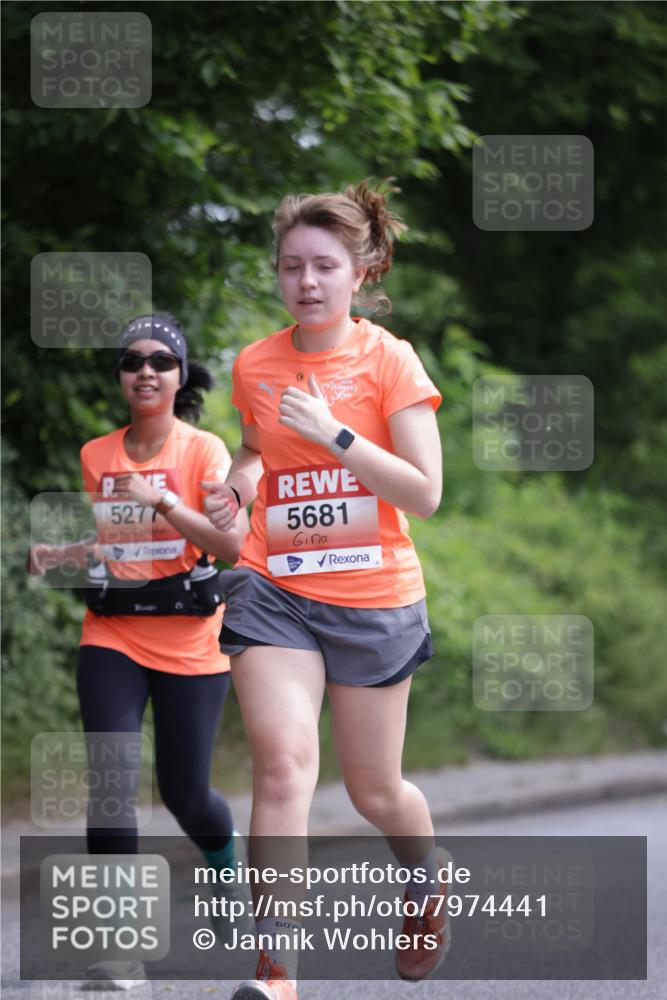15.06.2025 - REWE Women's Run Jannik Wohlers http://msf.ph/oto/7974441 15.06.2025 10:09:13 Laufen 5277, 5681 meine-sportfotos.de