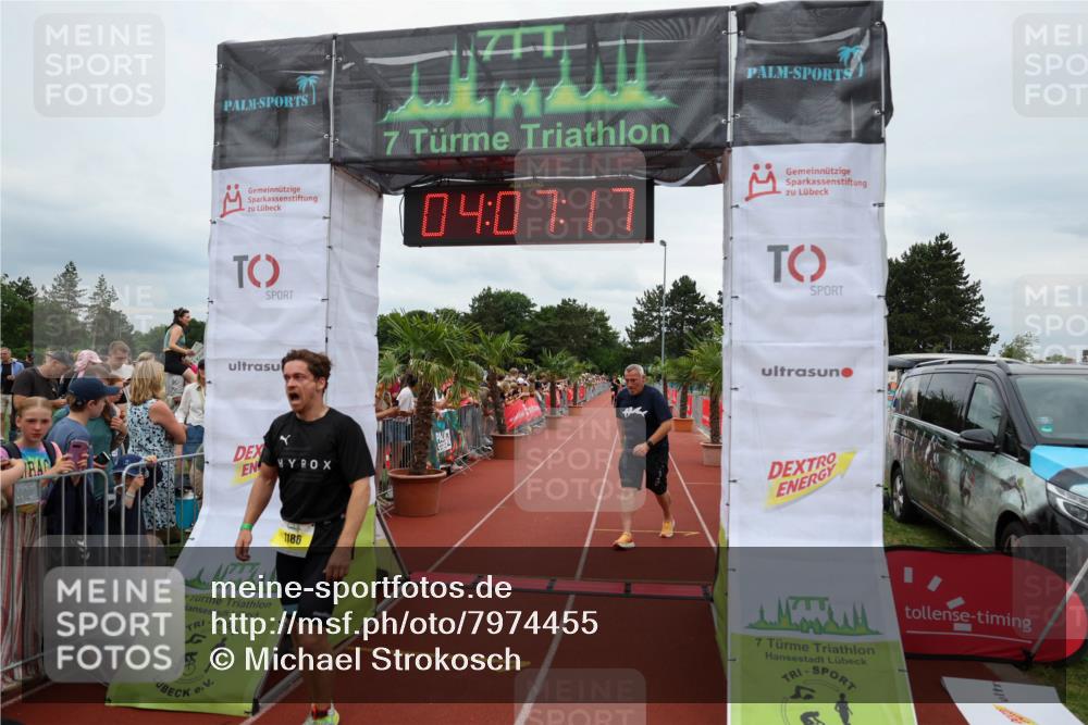 15.06.2025 - 7 Türme Triathlon Michael Strokosch http://msf.ph/oto/7974455 15.06.2025 14:07:17 Ziel 1057, 1110, 1186 meine-sportfotos.de