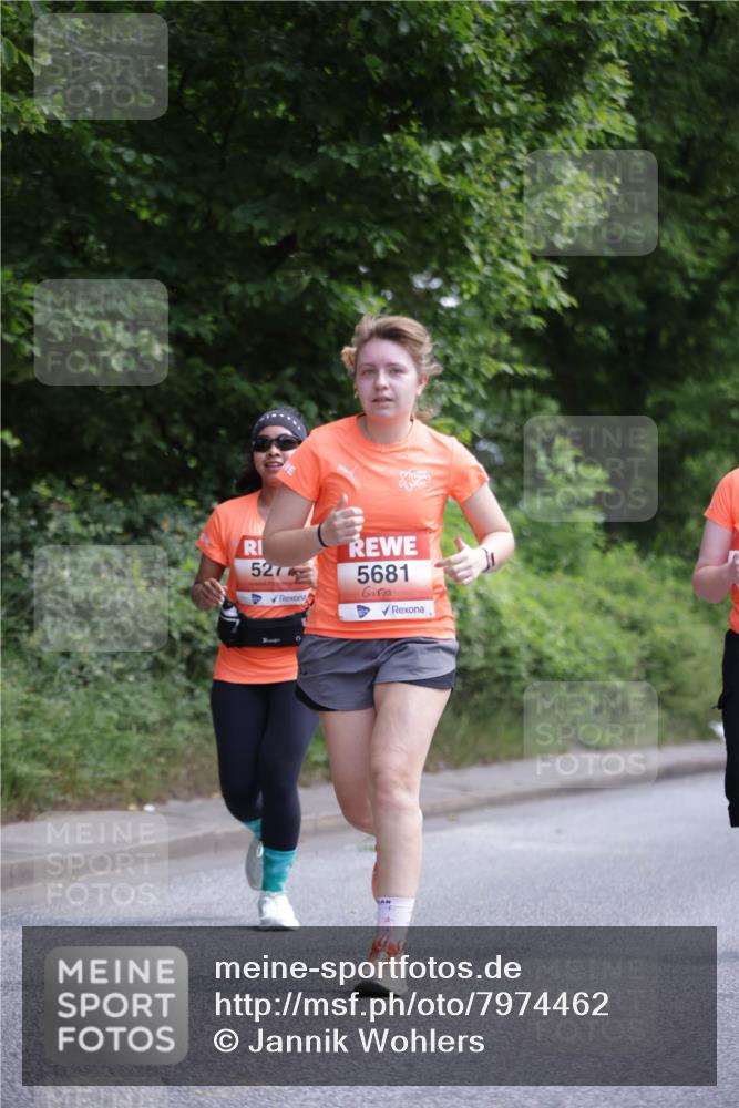 15.06.2025 - REWE Women's Run Jannik Wohlers http://msf.ph/oto/7974462 15.06.2025 10:09:13 Laufen 527, 5681 meine-sportfotos.de