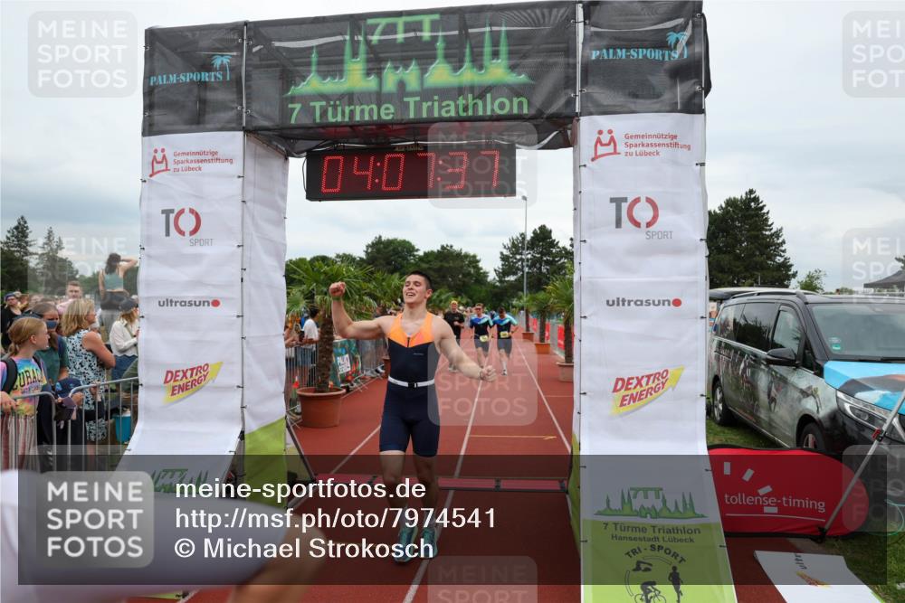 15.06.2025 - 7 Türme Triathlon Michael Strokosch http://msf.ph/oto/7974541 15.06.2025 14:07:37 Ziel 884, 927, 1054, 1055, 1091, 1197 meine-sportfotos.de