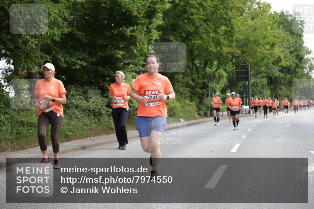 15.06.2025 - REWE Women's Run Jannik Wohlers http://msf.ph/oto/7974550 15.06.2025 10:09:21 Laufen 5195, 5596, 5301 meine-sportfotos.de