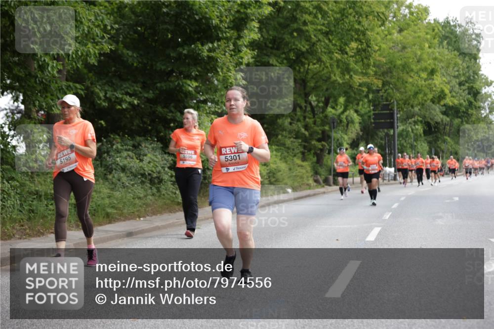 15.06.2025 - REWE Women's Run Jannik Wohlers http://msf.ph/oto/7974556 15.06.2025 10:09:21 Laufen 5195, 5596, 5301 meine-sportfotos.de