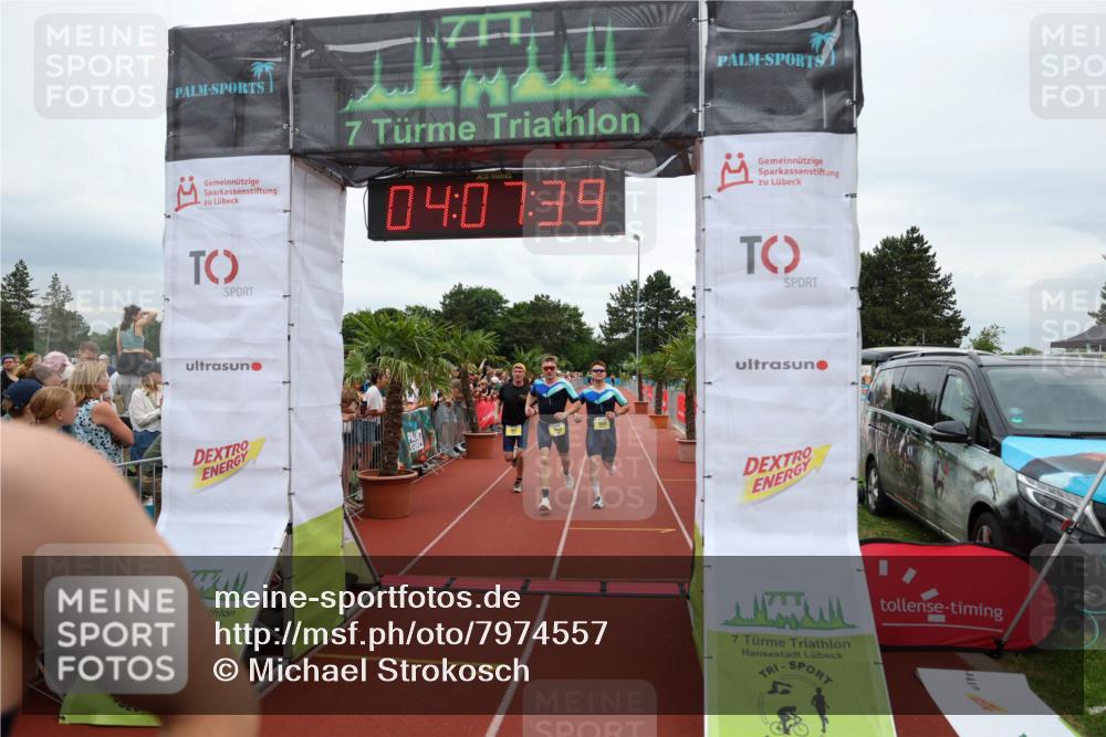 15.06.2025 - 7 Türme Triathlon Michael Strokosch http://msf.ph/oto/7974557 15.06.2025 14:07:38 Ziel 884, 927, 1054, 1055, 1091, 1197 meine-sportfotos.de