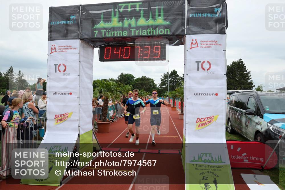15.06.2025 - 7 Türme Triathlon Michael Strokosch http://msf.ph/oto/7974567 15.06.2025 14:07:39 Ziel 927, 1054, 1055, 1091, 1197 meine-sportfotos.de