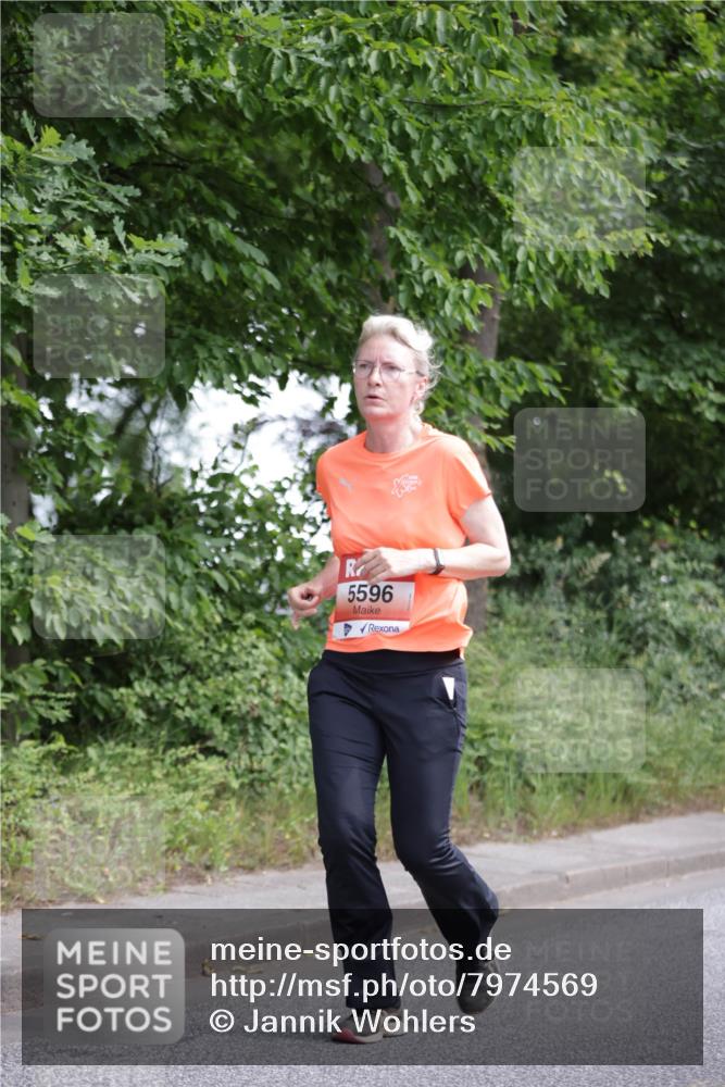 15.06.2025 - REWE Women's Run Jannik Wohlers http://msf.ph/oto/7974569 15.06.2025 10:09:24 Laufen 5596 meine-sportfotos.de