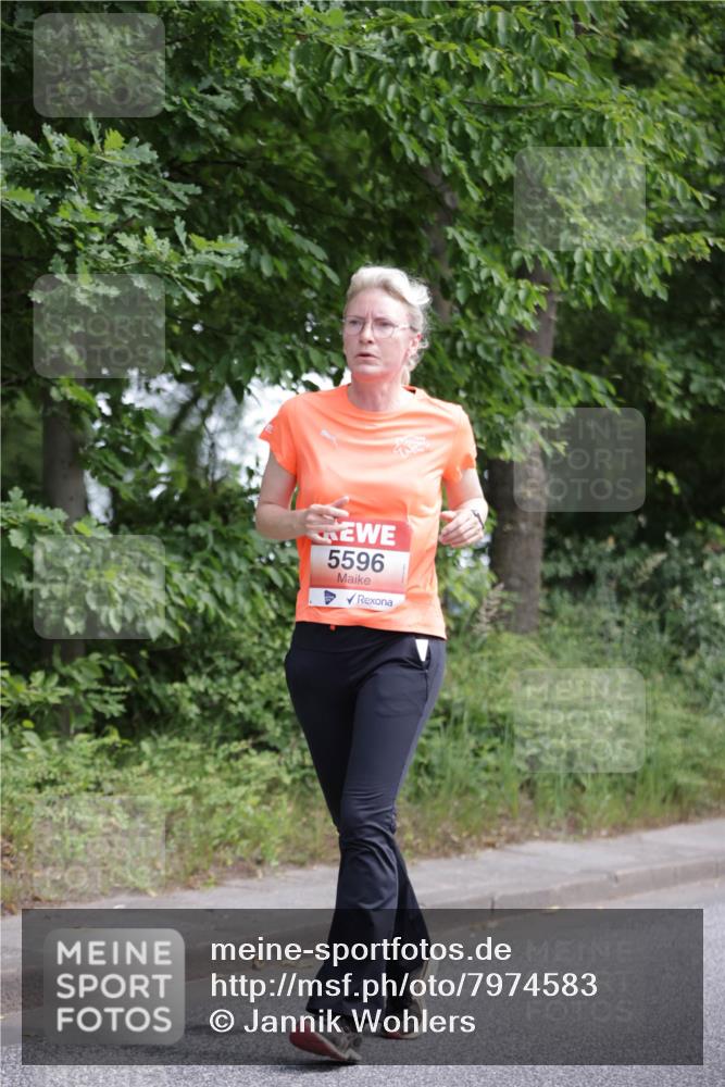 15.06.2025 - REWE Women's Run Jannik Wohlers http://msf.ph/oto/7974583 15.06.2025 10:09:24 Laufen 5596 meine-sportfotos.de