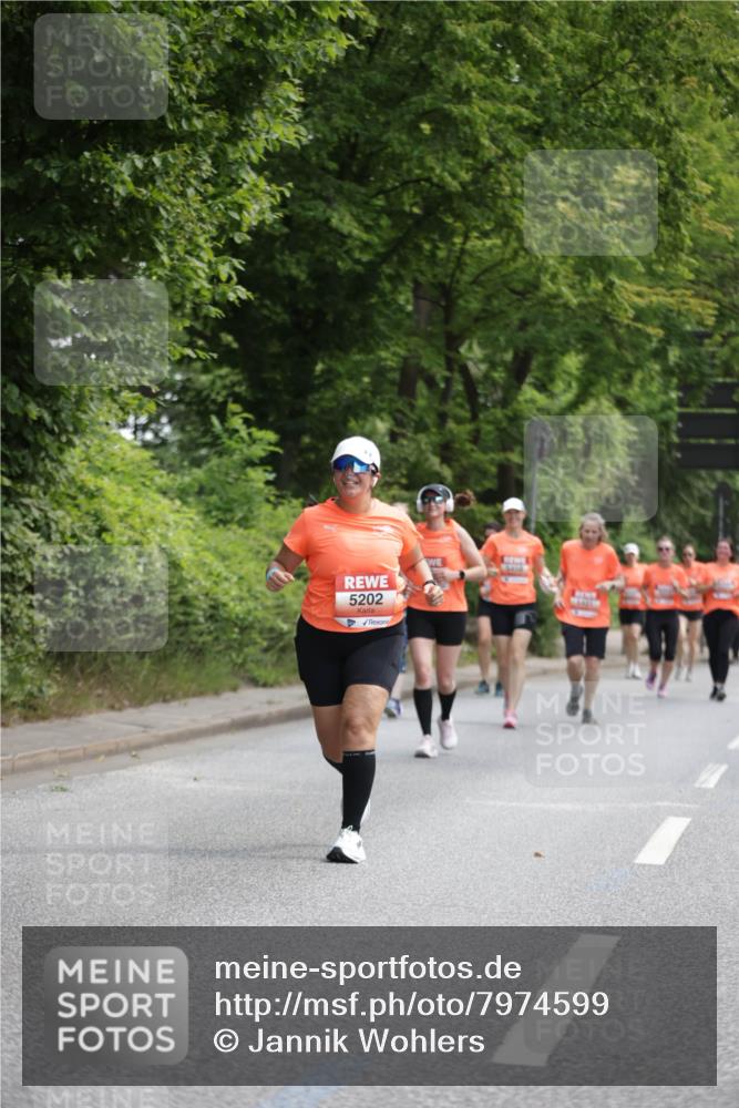 15.06.2025 - REWE Women's Run Jannik Wohlers http://msf.ph/oto/7974599 15.06.2025 10:09:27 Laufen 5202 meine-sportfotos.de