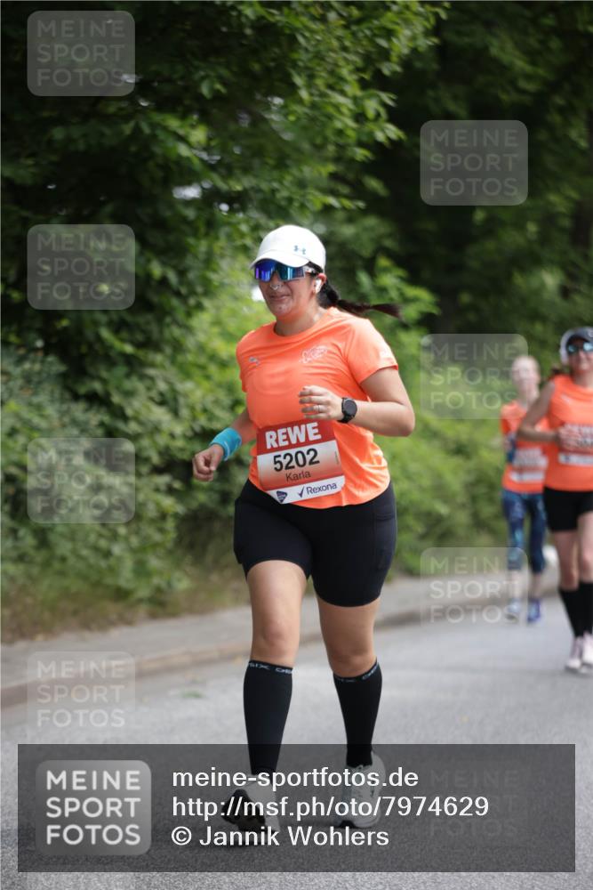 15.06.2025 - REWE Women's Run Jannik Wohlers http://msf.ph/oto/7974629 15.06.2025 10:09:28 Laufen 5202 meine-sportfotos.de