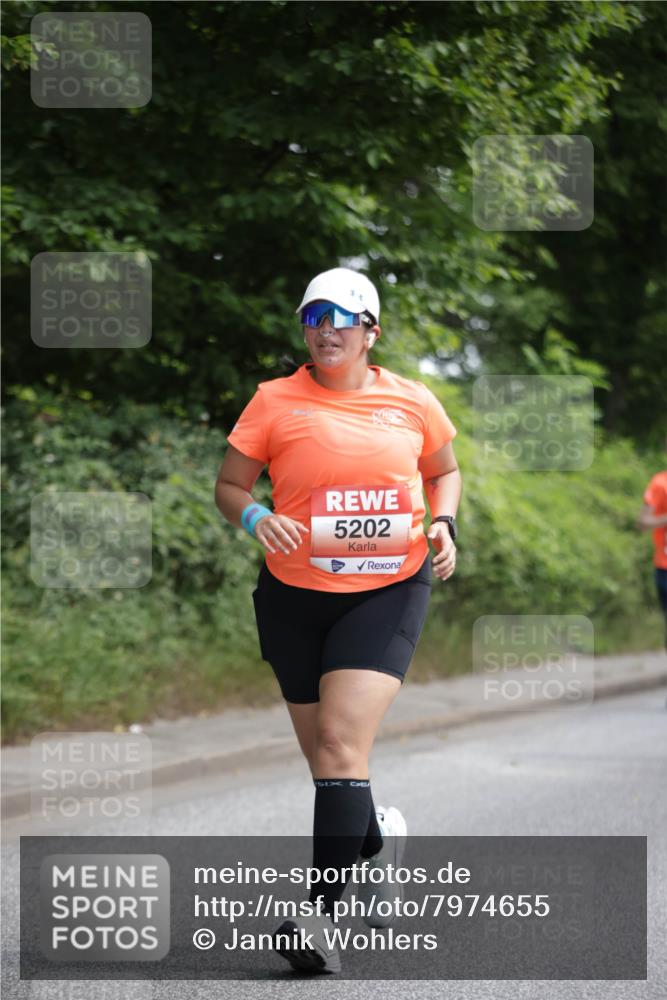 15.06.2025 - REWE Women's Run Jannik Wohlers http://msf.ph/oto/7974655 15.06.2025 10:09:28 Laufen 5202 meine-sportfotos.de