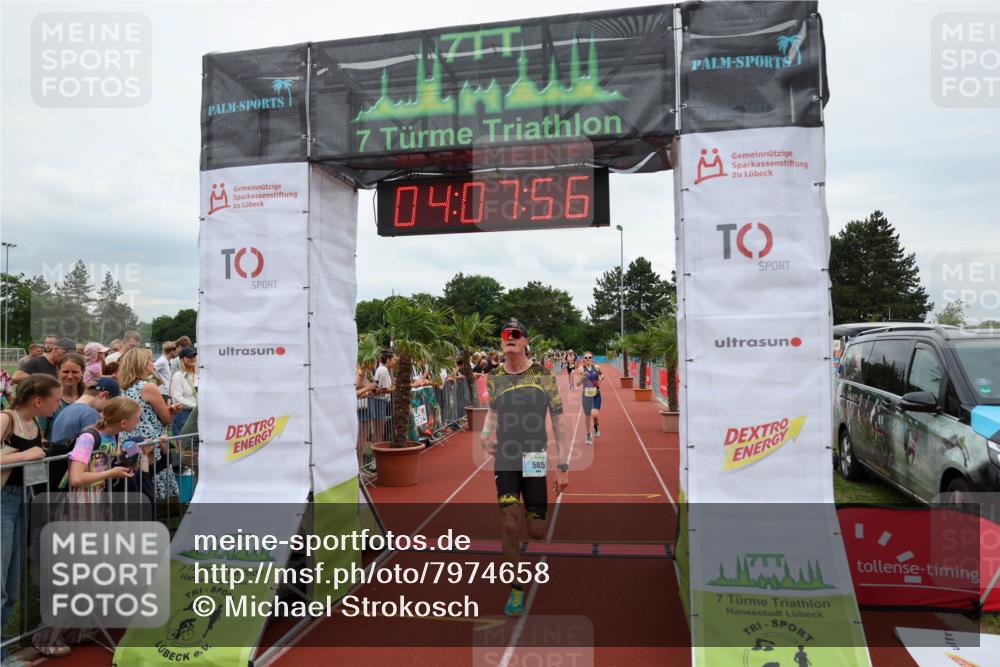 15.06.2025 - 7 Türme Triathlon Michael Strokosch http://msf.ph/oto/7974658 15.06.2025 14:07:56 Ziel 490, 565, 624, 853, 933 meine-sportfotos.de