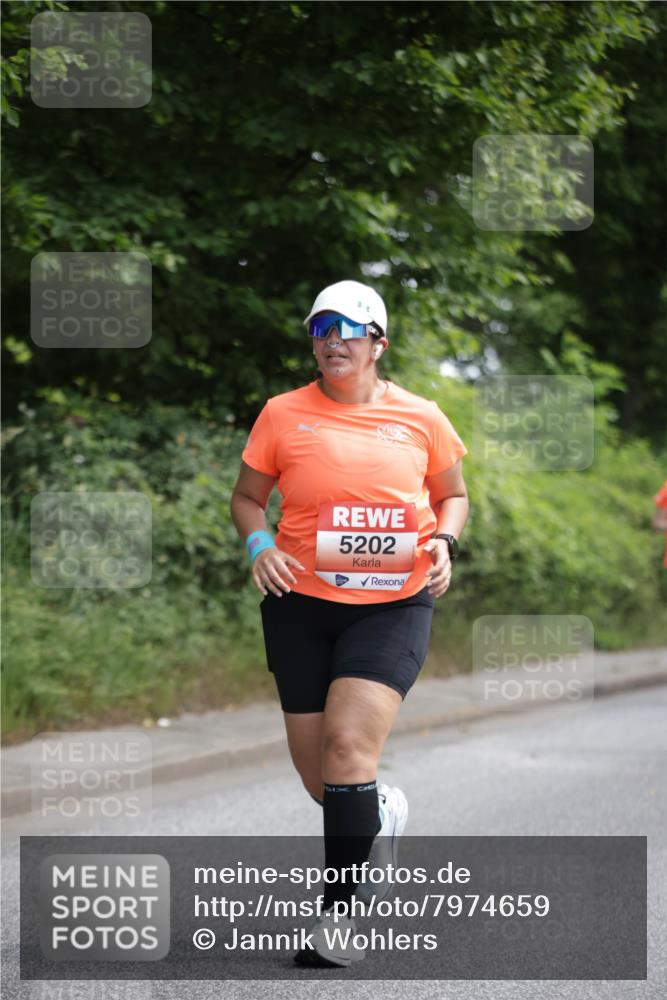 15.06.2025 - REWE Women's Run Jannik Wohlers http://msf.ph/oto/7974659 15.06.2025 10:09:28 Laufen 5202 meine-sportfotos.de