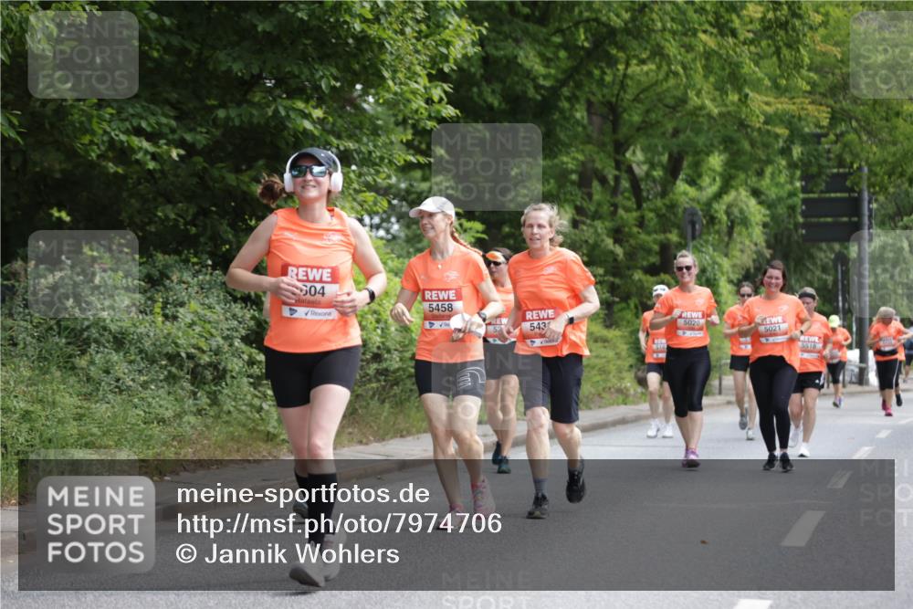 15.06.2025 - REWE Women's Run Jannik Wohlers http://msf.ph/oto/7974706 15.06.2025 10:09:32 Laufen 04, 5458, 52, 543, 5020, 5021, 5518 meine-sportfotos.de