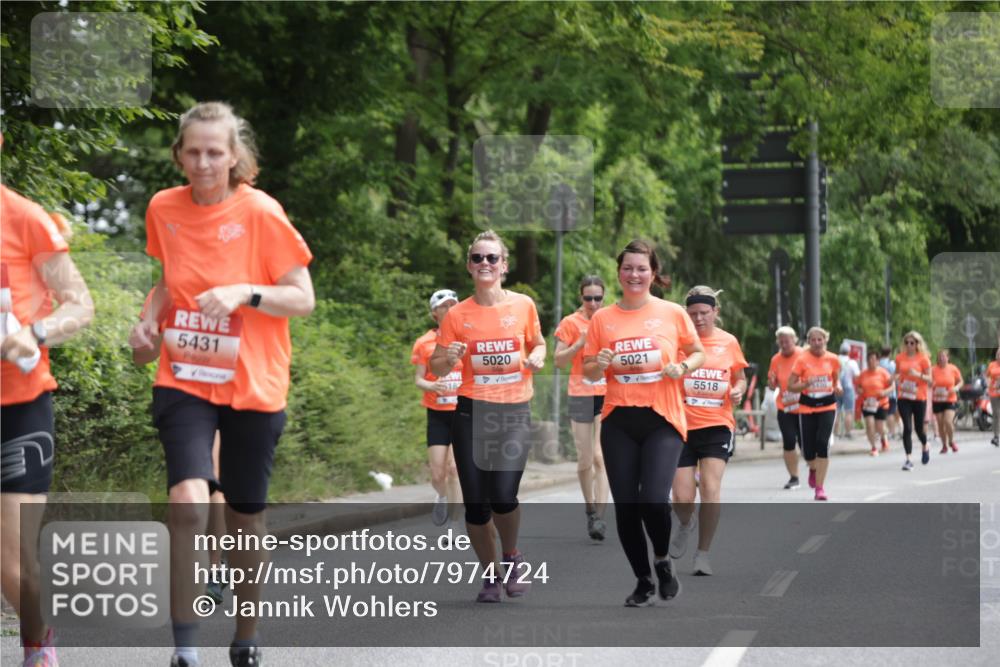15.06.2025 - REWE Women's Run Jannik Wohlers http://msf.ph/oto/7974724 15.06.2025 10:09:34 Laufen 5431, 518, 5020, 5021, 5518 meine-sportfotos.de