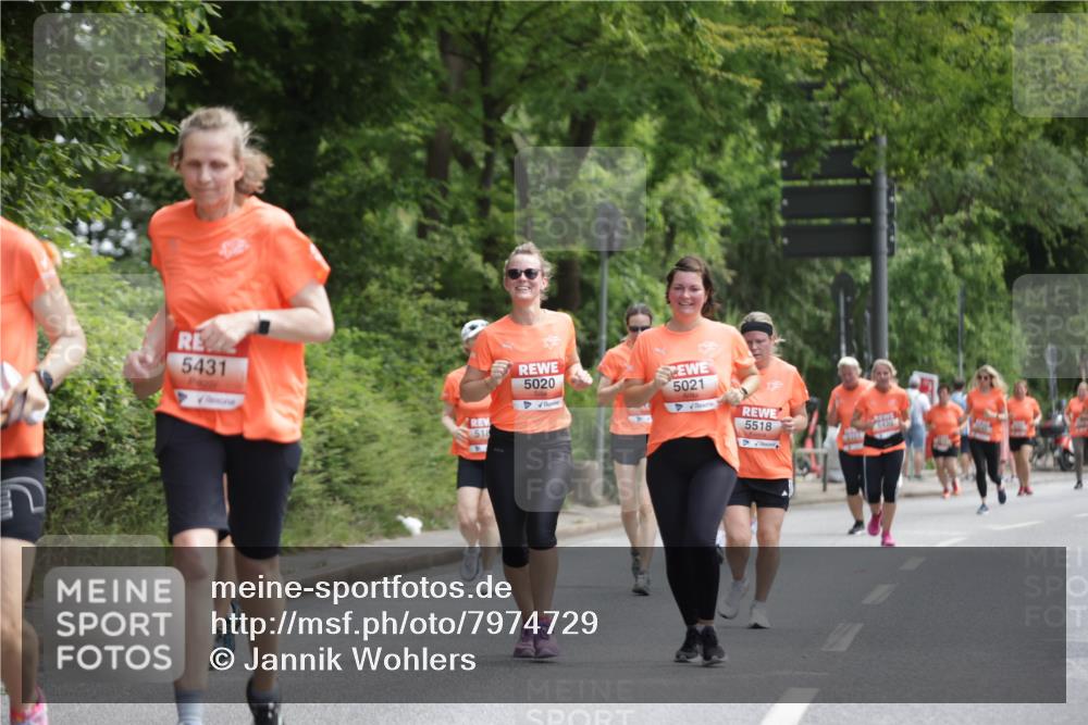 15.06.2025 - REWE Women's Run Jannik Wohlers http://msf.ph/oto/7974729 15.06.2025 10:09:34 Laufen 5431, 5020, 5021, 518, 5518 meine-sportfotos.de