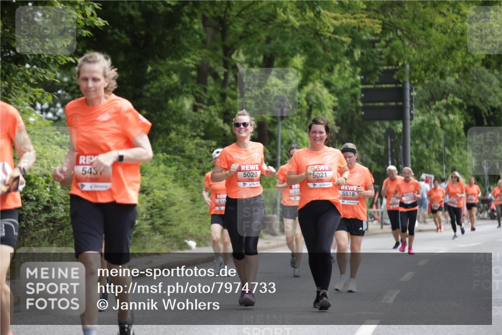 15.06.2025 - REWE Women's Run Jannik Wohlers http://msf.ph/oto/7974733 15.06.2025 10:09:34 Laufen 543, 518, 5020, 518, 5021, 5518 meine-sportfotos.de