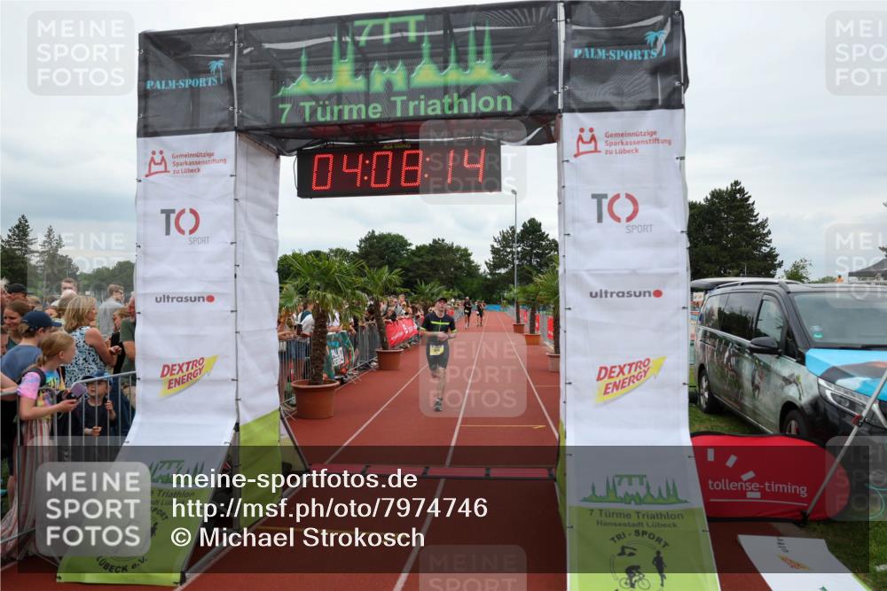 15.06.2025 - 7 Türme Triathlon Michael Strokosch http://msf.ph/oto/7974746 15.06.2025 14:08:14 Ziel 899 meine-sportfotos.de