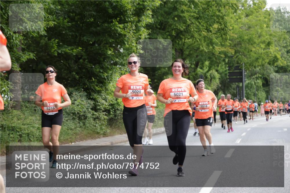 15.06.2025 - REWE Women's Run Jannik Wohlers http://msf.ph/oto/7974752 15.06.2025 10:09:37 Laufen 5216, 5020, 183, 5021, 5518 meine-sportfotos.de