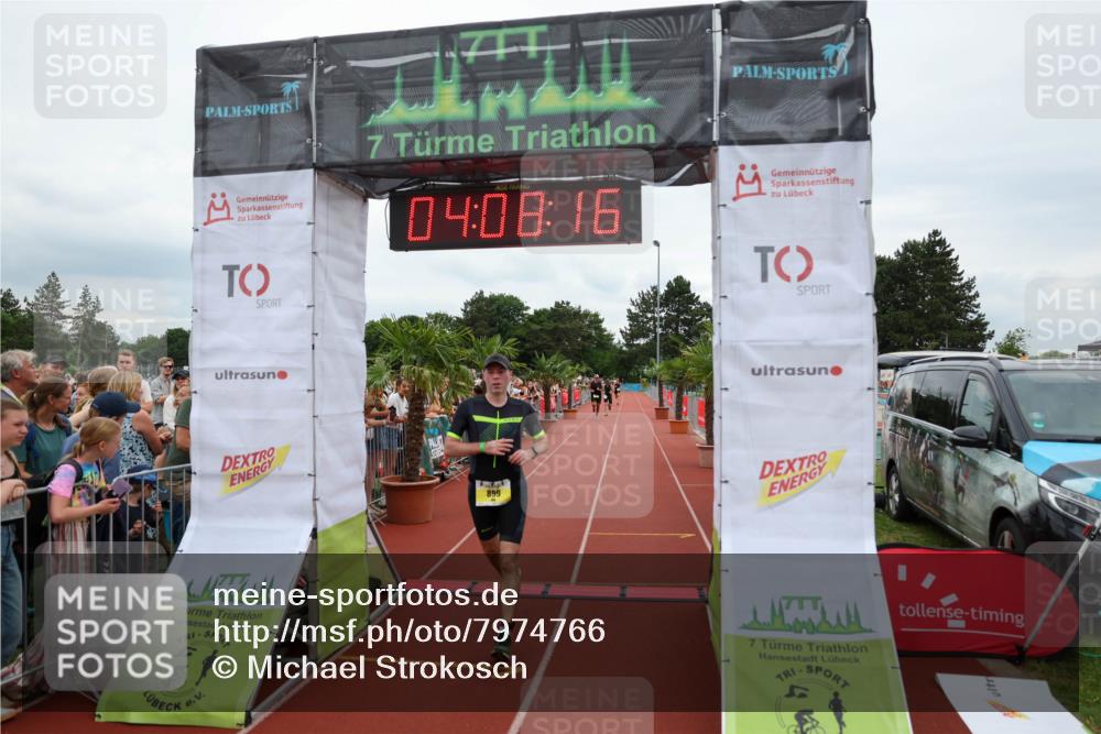 15.06.2025 - 7 Türme Triathlon Michael Strokosch http://msf.ph/oto/7974766 15.06.2025 14:08:15 Ziel 899 meine-sportfotos.de
