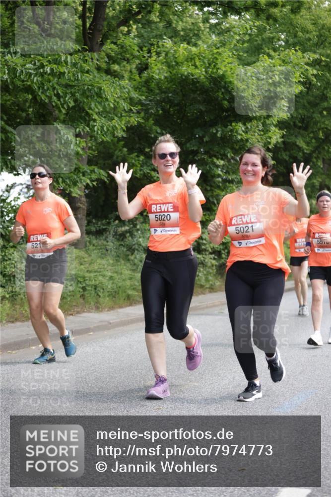 15.06.2025 - REWE Women's Run Jannik Wohlers http://msf.ph/oto/7974773 15.06.2025 10:09:38 Laufen 521, 5020, 5021, 518, 55 meine-sportfotos.de