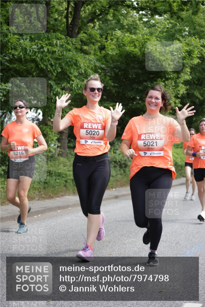 15.06.2025 - REWE Women's Run Jannik Wohlers http://msf.ph/oto/7974798 15.06.2025 10:09:38 Laufen 5216, 5020, 5021 meine-sportfotos.de
