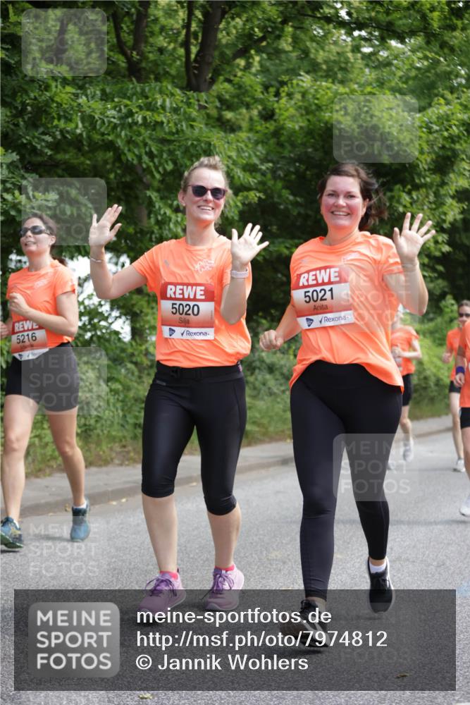 15.06.2025 - REWE Women's Run Jannik Wohlers http://msf.ph/oto/7974812 15.06.2025 10:09:39 Laufen 5216, 5021, 5020 meine-sportfotos.de