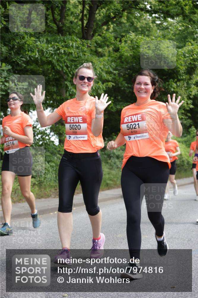 15.06.2025 - REWE Women's Run Jannik Wohlers http://msf.ph/oto/7974816 15.06.2025 10:09:39 Laufen 5216, 5020, 5021 meine-sportfotos.de