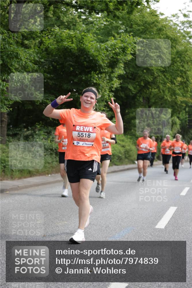 15.06.2025 - REWE Women's Run Jannik Wohlers http://msf.ph/oto/7974839 15.06.2025 10:09:40 Laufen 5518 meine-sportfotos.de