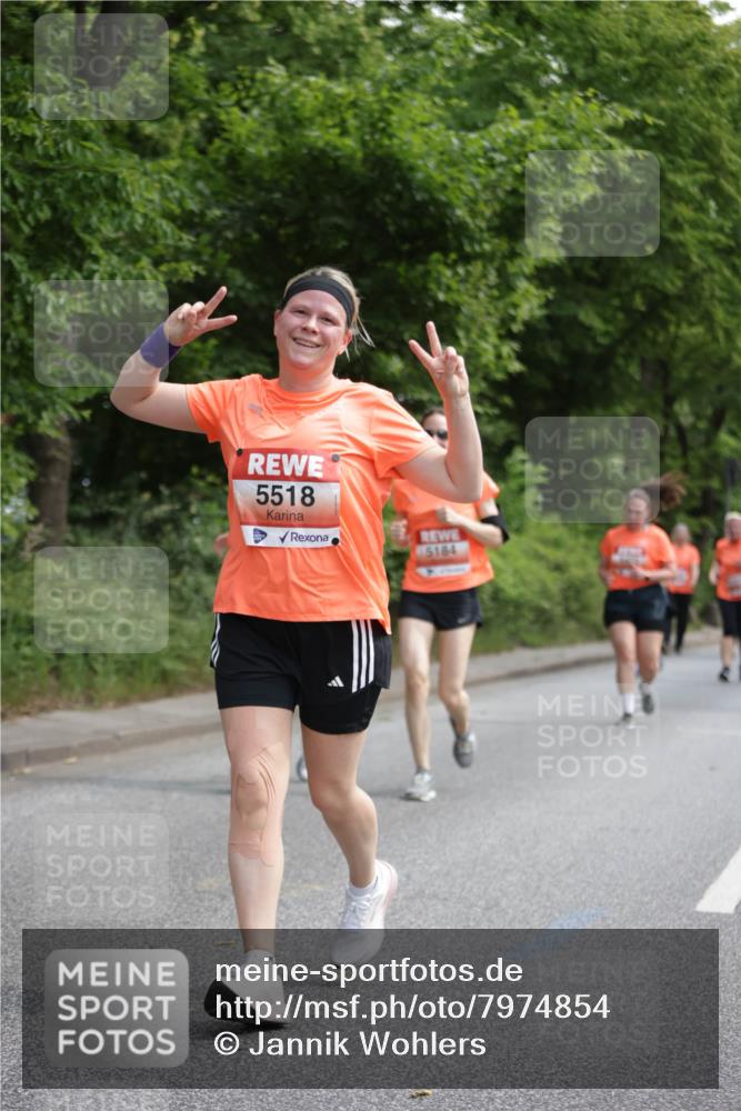 15.06.2025 - REWE Women's Run Jannik Wohlers http://msf.ph/oto/7974854 15.06.2025 10:09:40 Laufen 5518, 5184 meine-sportfotos.de